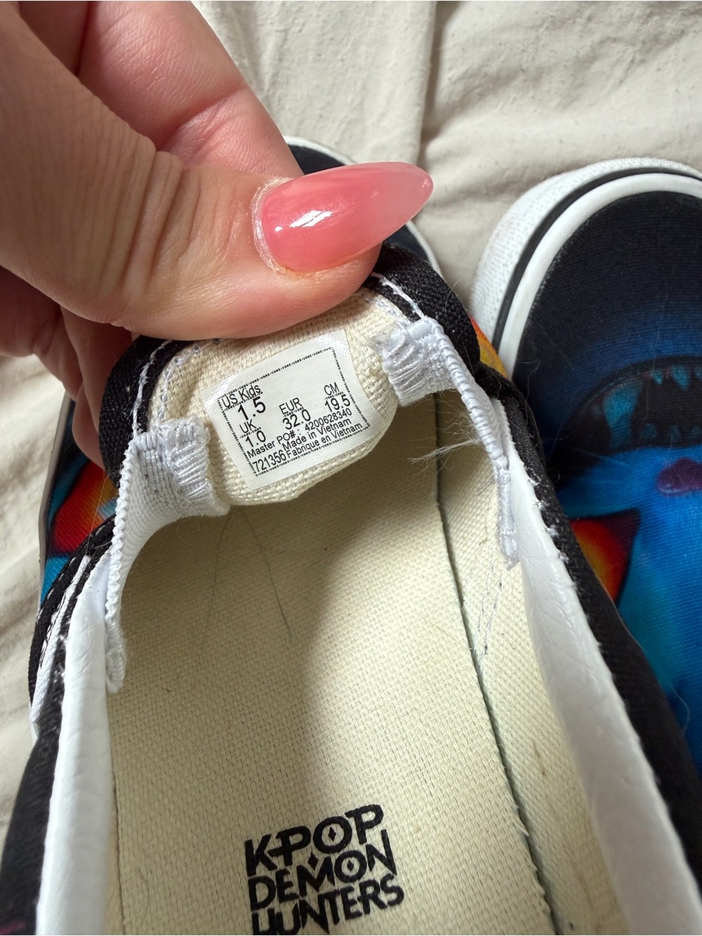 K Pop Demon Hunters vans - Picture 4 of 4